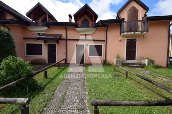 casa indipendente in vendita a Gallio