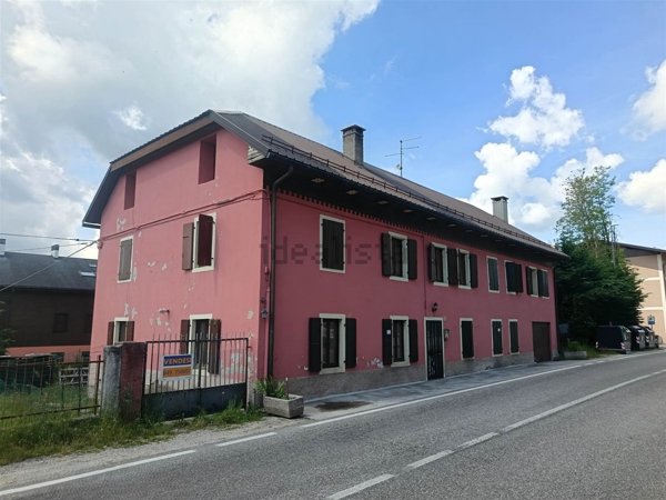 casa indipendente in vendita a Gallio