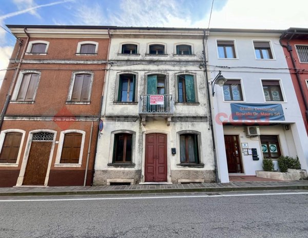 casa indipendente in vendita a Gambellara