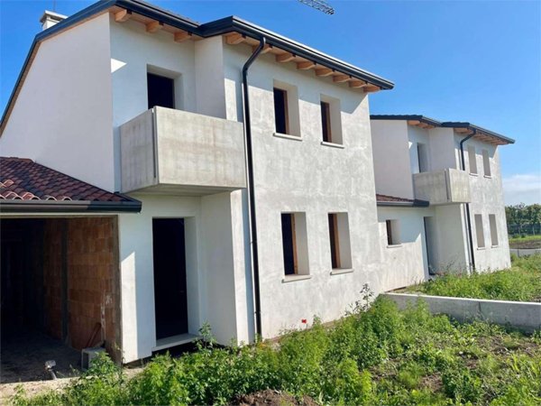 casa indipendente in vendita a Gambellara
