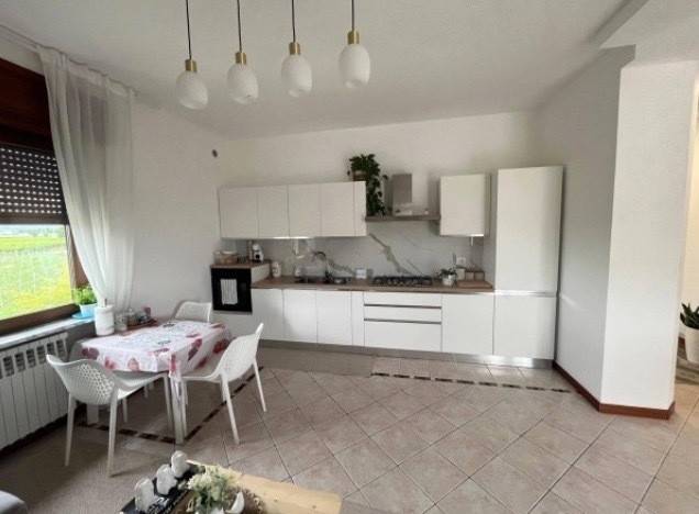 appartamento in vendita a Gambellara in zona Torri di Confine