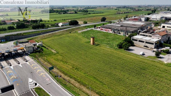terreno edificabile in vendita a Gambellara