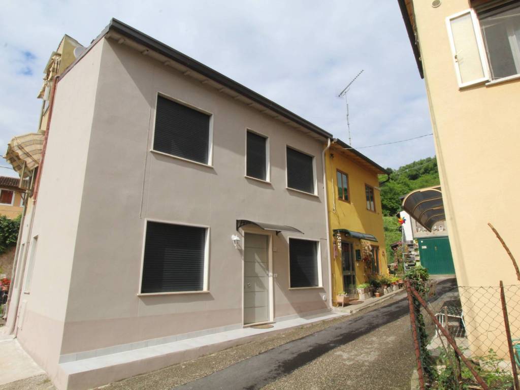 appartamento in vendita a Gambellara