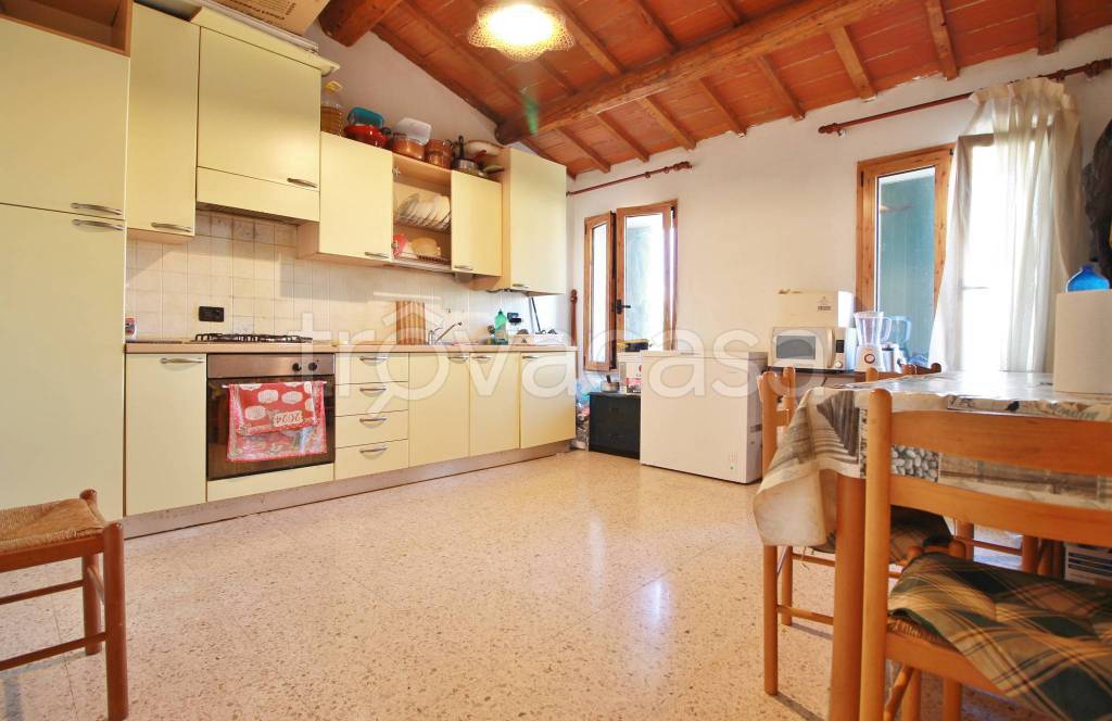 appartamento in vendita a Gambellara in zona Torri di Confine