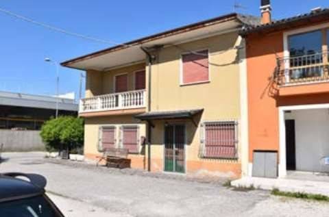 appartamento in vendita a Gambellara