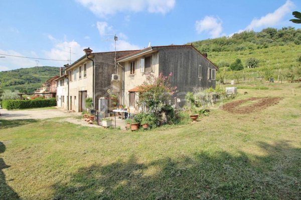 casa indipendente in vendita a Gambellara