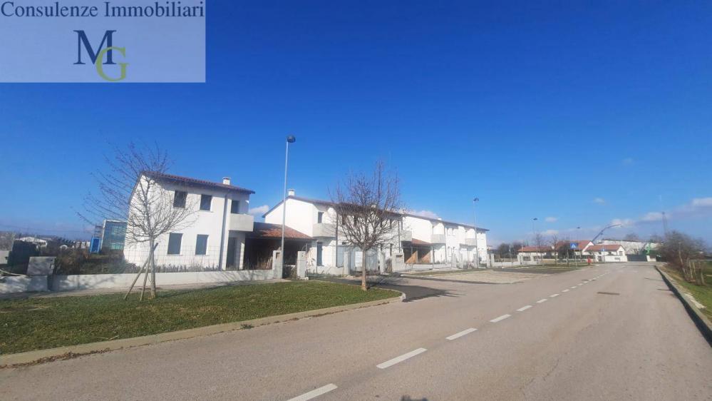 casa indipendente in vendita a Gambellara