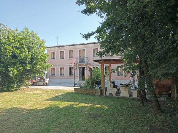 casa indipendente in vendita a Gambellara