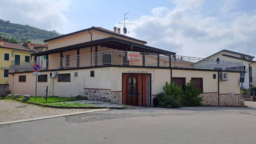 casa indipendente in vendita a Gambellara