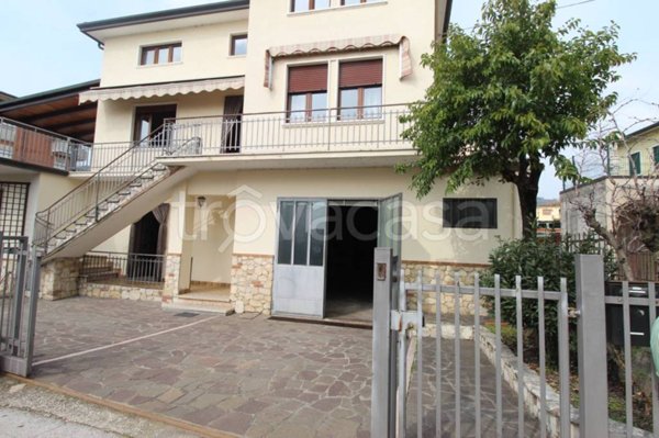 casa indipendente in vendita a Gambellara