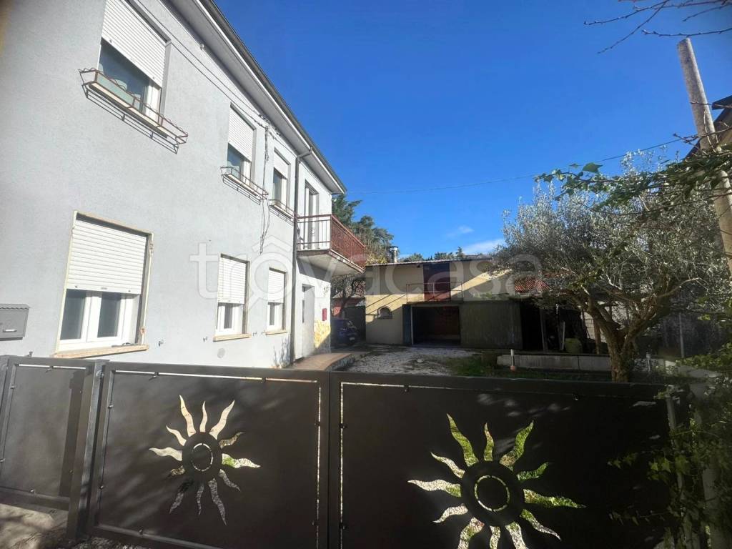 casa indipendente in vendita a Gambellara