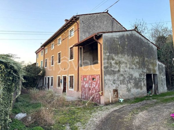 casa indipendente in vendita a Gambellara