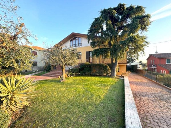 casa indipendente in vendita a Gambellara