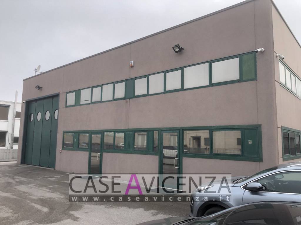 locale commerciale in vendita a Grisignano di Zocco