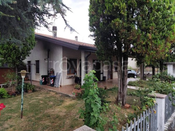 casa indipendente in vendita a Grisignano di Zocco