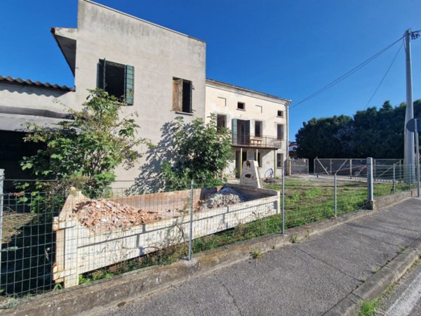 casa indipendente in vendita a Grisignano di Zocco