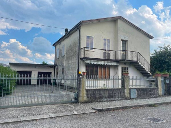 casa indipendente in vendita a Grisignano di Zocco in zona Poiana di Granfion