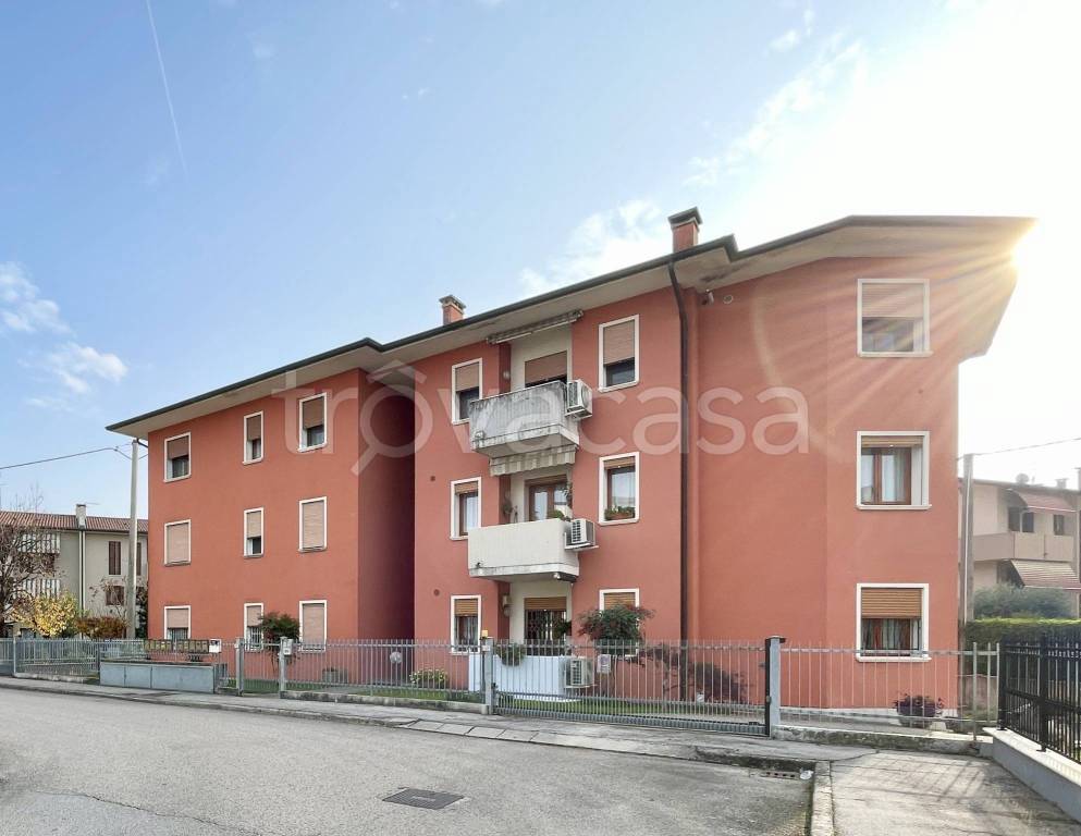 appartamento in vendita a Grisignano di Zocco