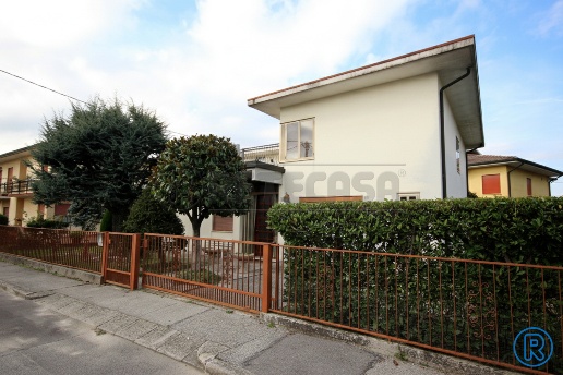 casa indipendente in vendita a Grisignano di Zocco