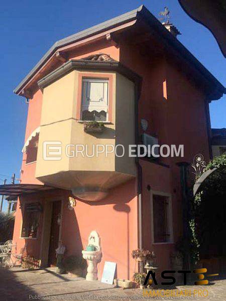 casa indipendente in vendita a Grisignano di Zocco in zona Barbano