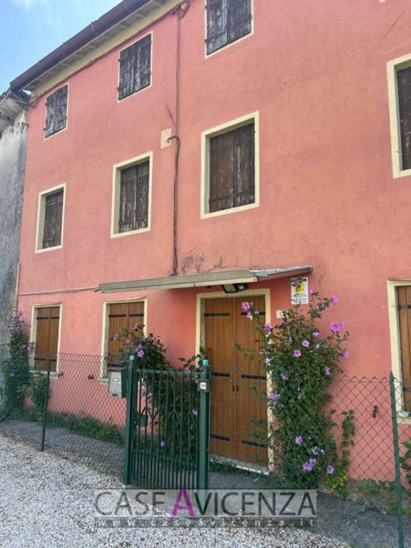 casa indipendente in vendita a Grisignano di Zocco in zona Barbano