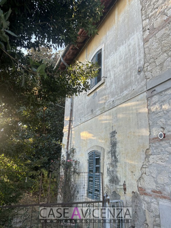 casa indipendente in vendita a Grisignano di Zocco in zona Barbano