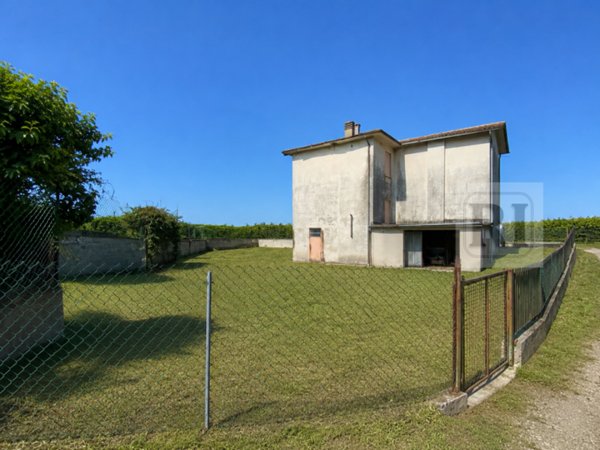 casa indipendente in vendita a Grisignano di Zocco