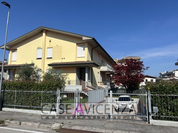 casa semindipendente in vendita a Grisignano di Zocco in zona Barbano