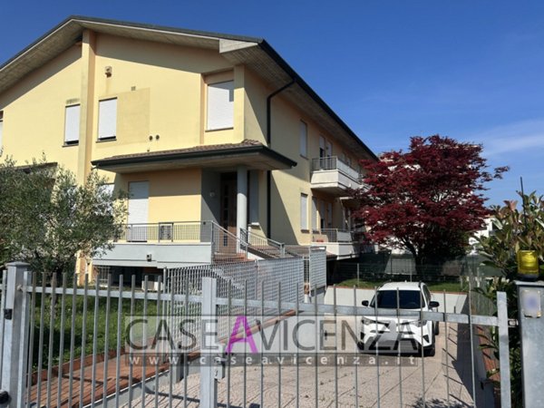 casa indipendente in vendita a Grisignano di Zocco in zona Barbano