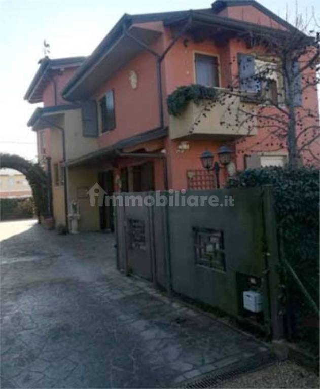 casa indipendente in vendita a Grisignano di Zocco in zona Barbano