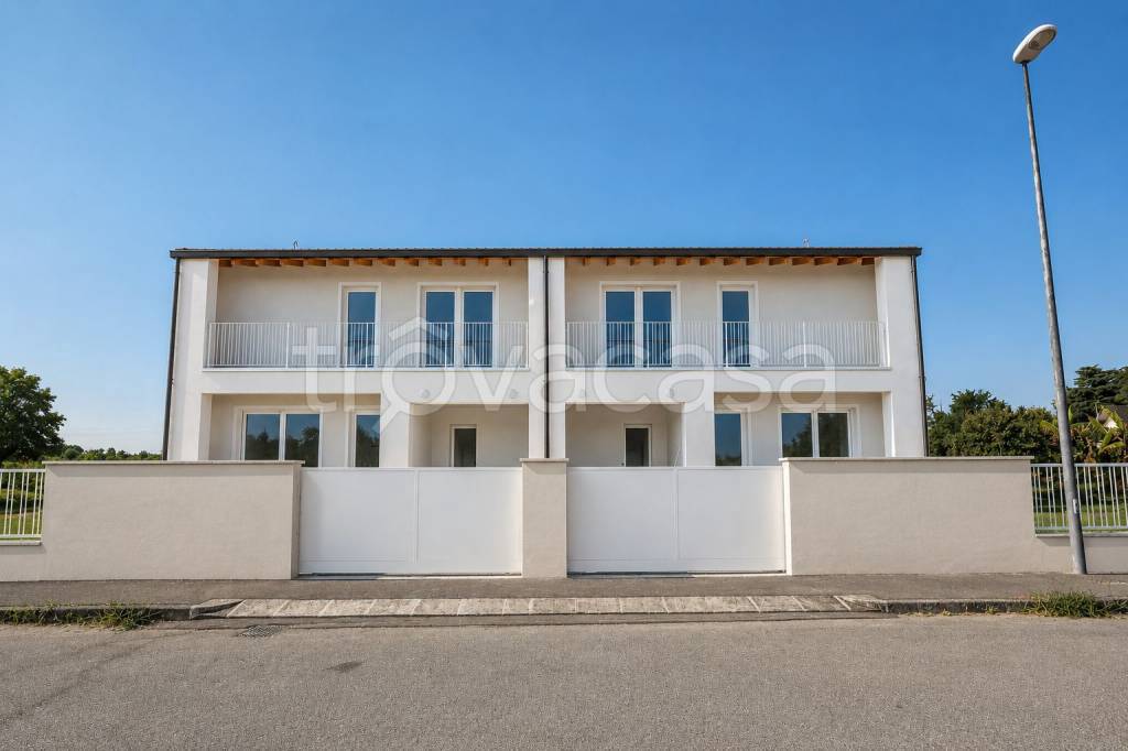 casa indipendente in vendita a Grisignano di Zocco in zona Poiana di Granfion