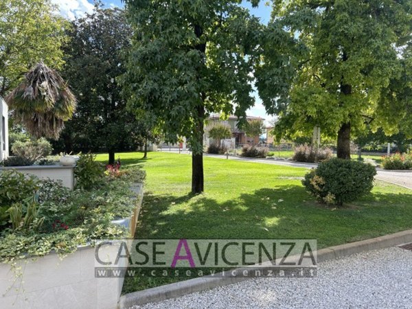 casa indipendente in vendita a Grisignano di Zocco in zona Barbano