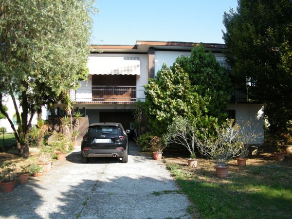 casa indipendente in vendita a Grisignano di Zocco in zona Barbano