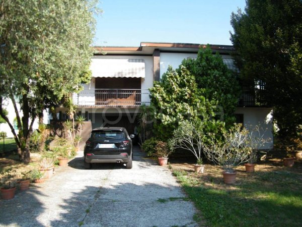 casa indipendente in vendita a Grisignano di Zocco in zona Barbano