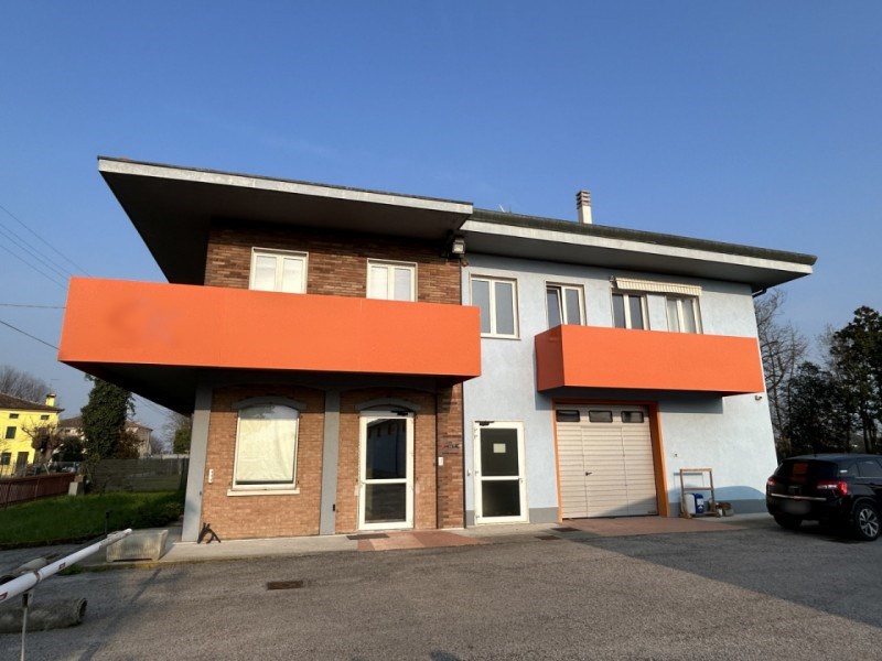 locale commerciale in vendita a Grumolo delle Abbadesse