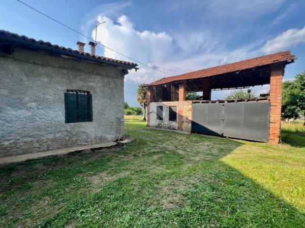 casa indipendente in vendita ad Isola Vicentina in zona Castelnovo