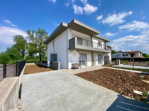 appartamento in vendita ad Isola Vicentina in zona Castelnovo