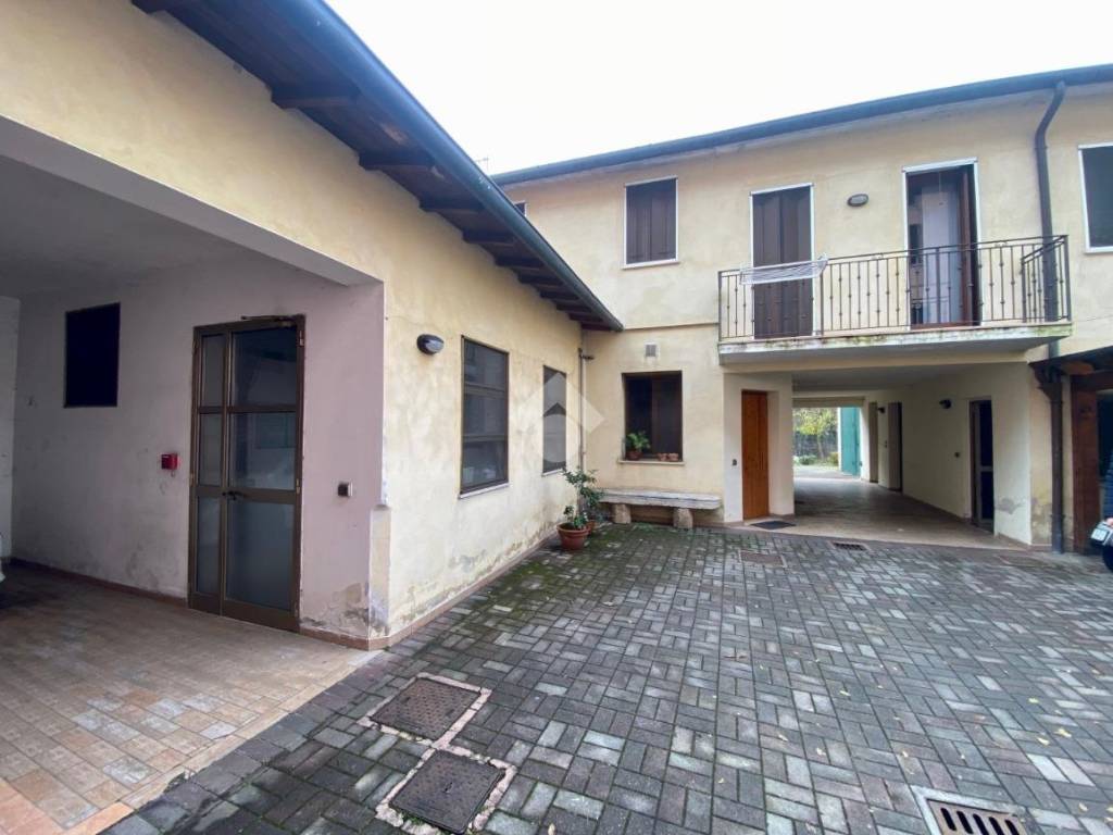 casa indipendente in vendita ad Isola Vicentina