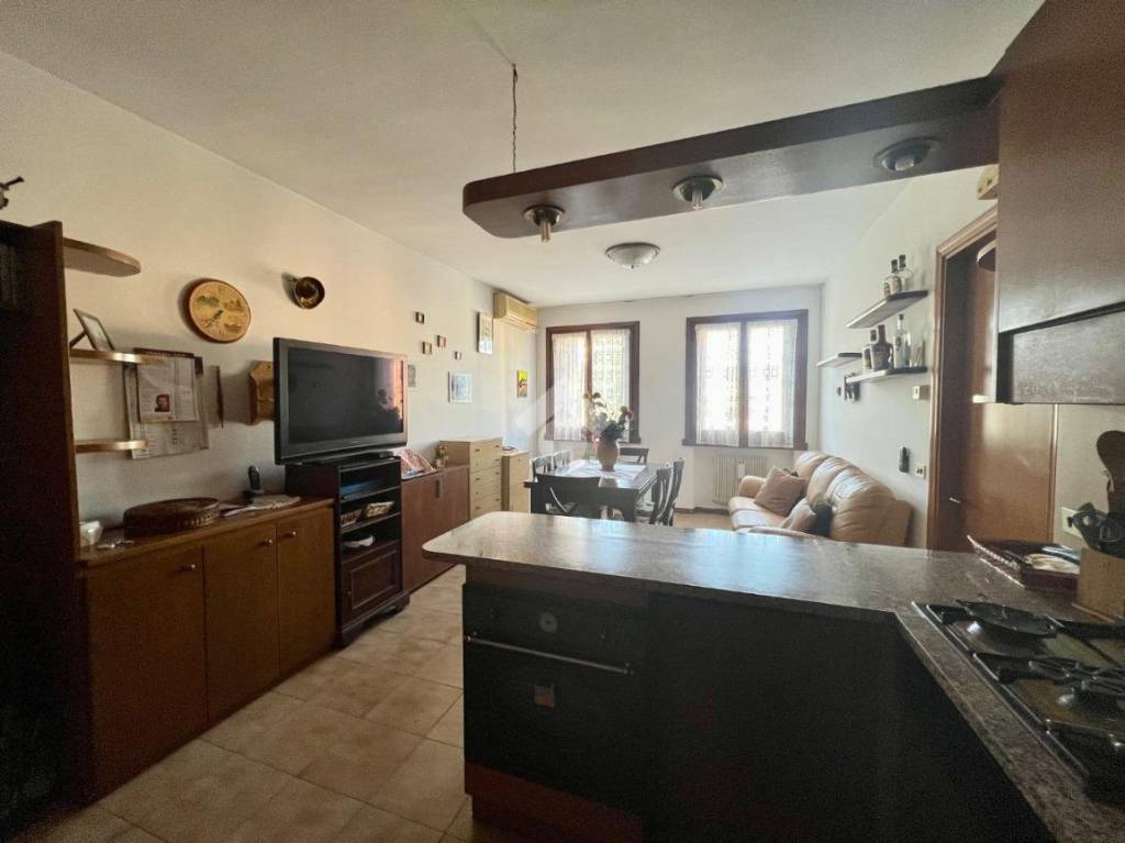 appartamento in vendita ad Isola Vicentina in zona Castelnovo