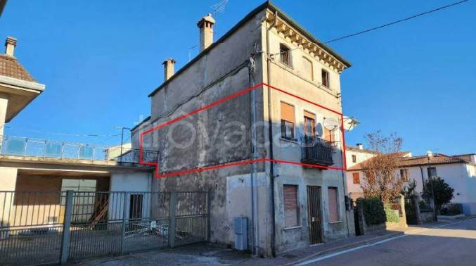 appartamento in vendita ad Isola Vicentina in zona Castelnovo