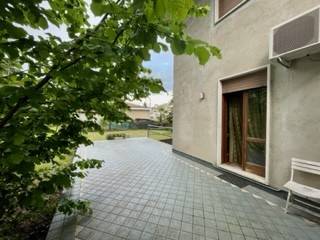casa indipendente in vendita ad Isola Vicentina in zona Castelnovo