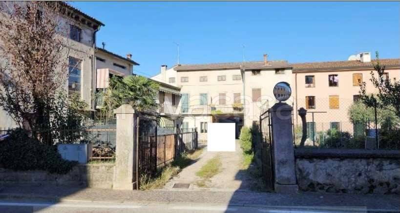 appartamento in vendita ad Isola Vicentina in zona Castelnovo