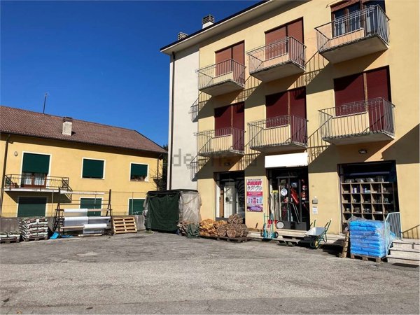 negozio in vendita ad Isola Vicentina
