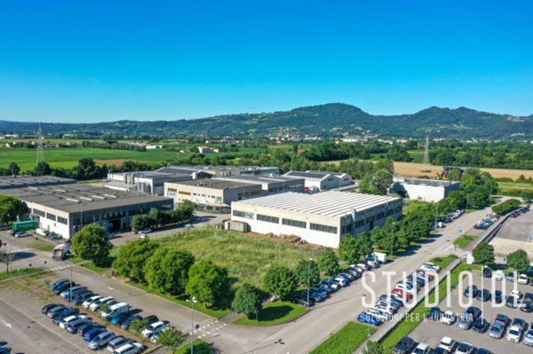 terreno edificabile in vendita ad Isola Vicentina