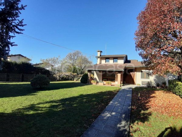 casa indipendente in vendita ad Isola Vicentina