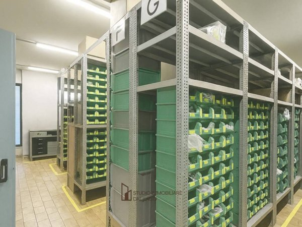 locale commerciale in vendita ad Isola Vicentina