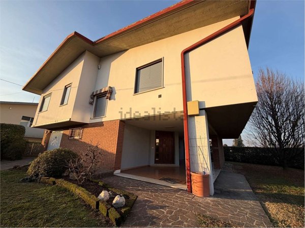casa indipendente in vendita ad Isola Vicentina