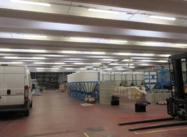 capannone in vendita ad Isola Vicentina in zona Castelnovo