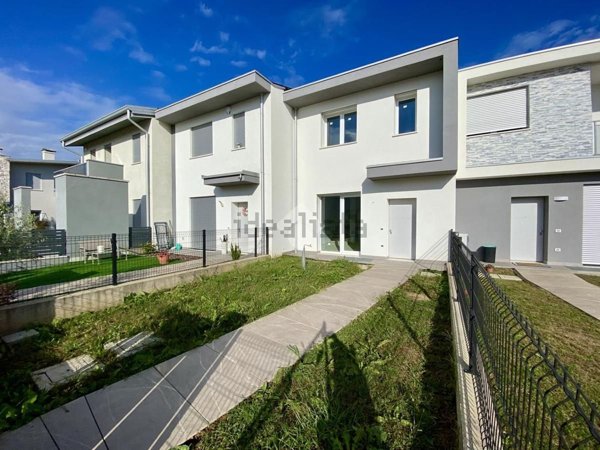 casa indipendente in vendita ad Isola Vicentina