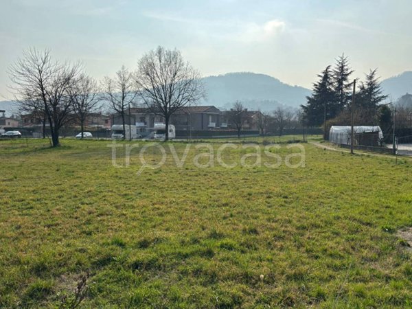 terreno edificabile in vendita ad Isola Vicentina in zona Castelnovo